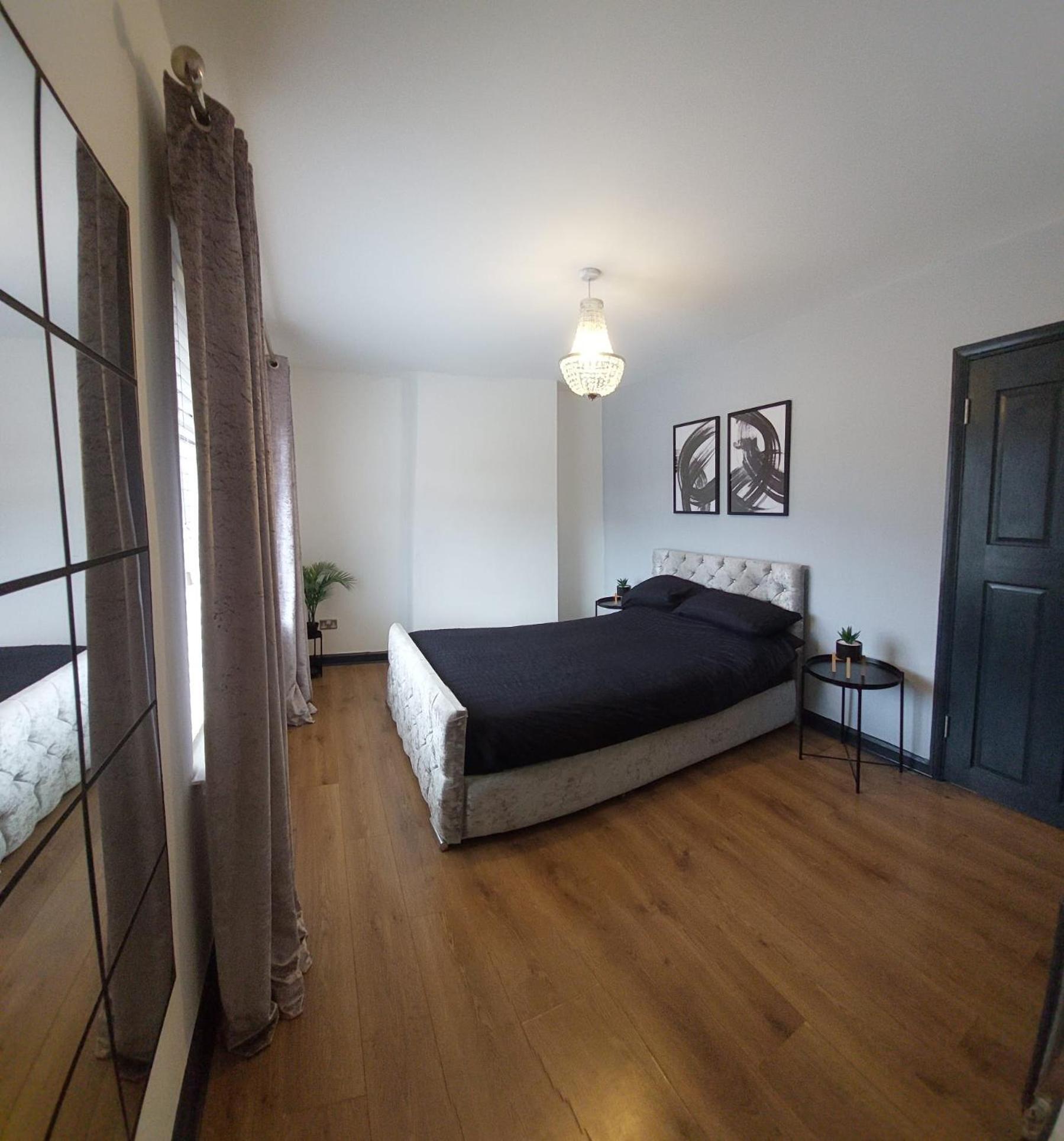 Holiday home Centre House - Sleeps 6 *