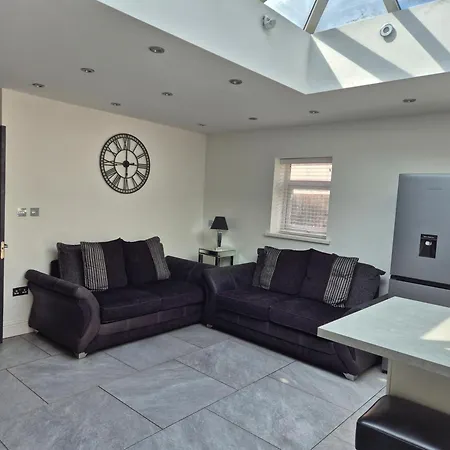 Cardiff City Centre House - Sleeps 6 Exterior photo